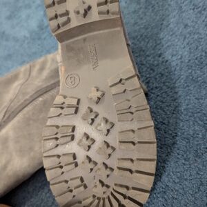 Arizona Gray Boots Size 8